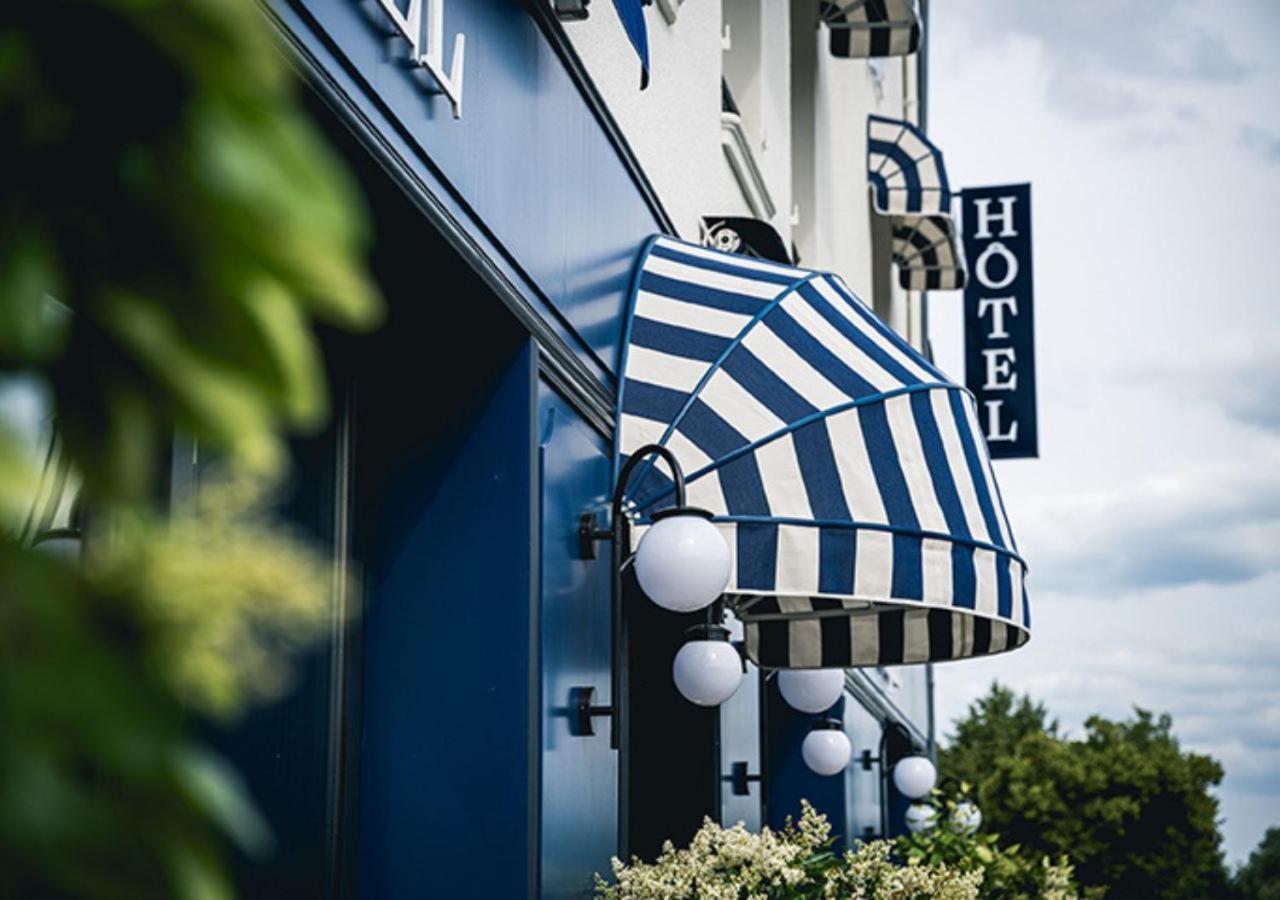 Hotel Saintchristophe Houdan Exterior foto