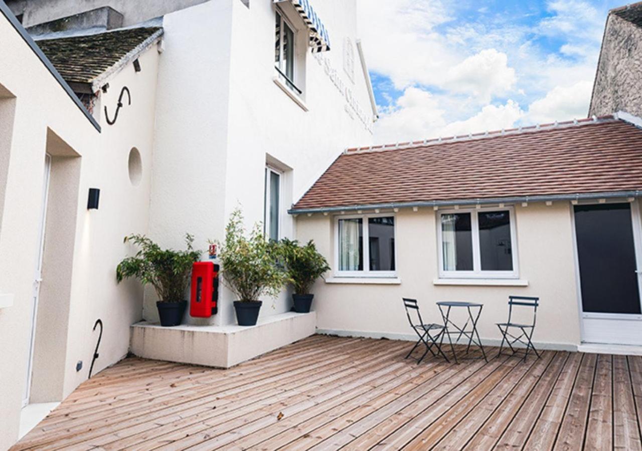 Hotel Saintchristophe Houdan Exterior foto